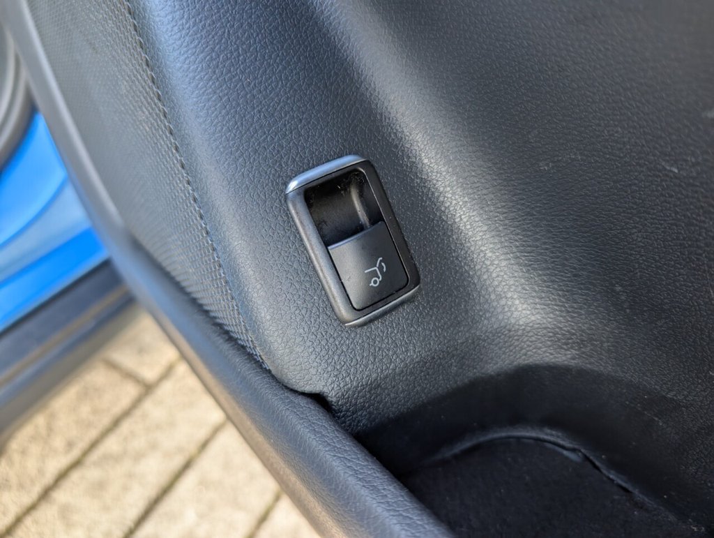 Used Mercedes-Benz GLA 2016 for sale - 76119130: Photo 39