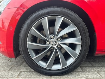 Used Skoda Superb 2018 for sale - 79482201: Photo