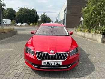 Used Skoda Superb 2018 for sale - 79482201: Photo