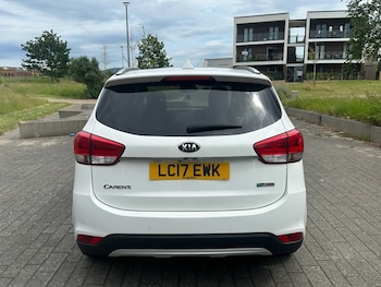 Used Kia Carens 2017 for sale - 78974752: Photo