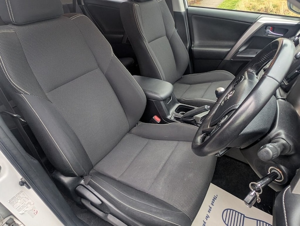 Used Toyota RAV4 2016 for sale - 74065841: Photo 29
