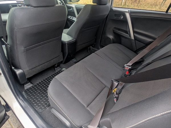 Used Toyota RAV4 2016 for sale - 74065841: Photo 32