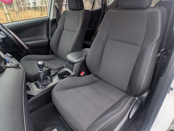Used Toyota RAV4 2016 for sale - 74065841: Photo 36
