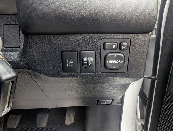 Used Toyota RAV4 2016 for sale - 74065841: Photo 41