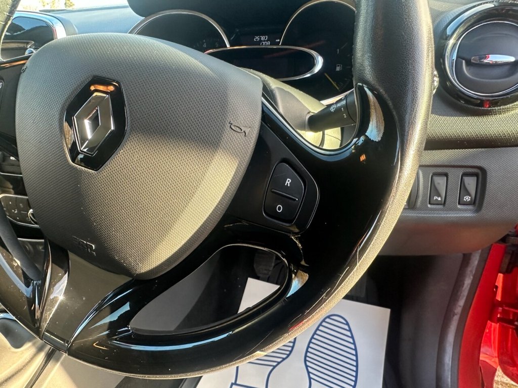 Used Renault Clio 2014 for sale - 76686665: Photo 20