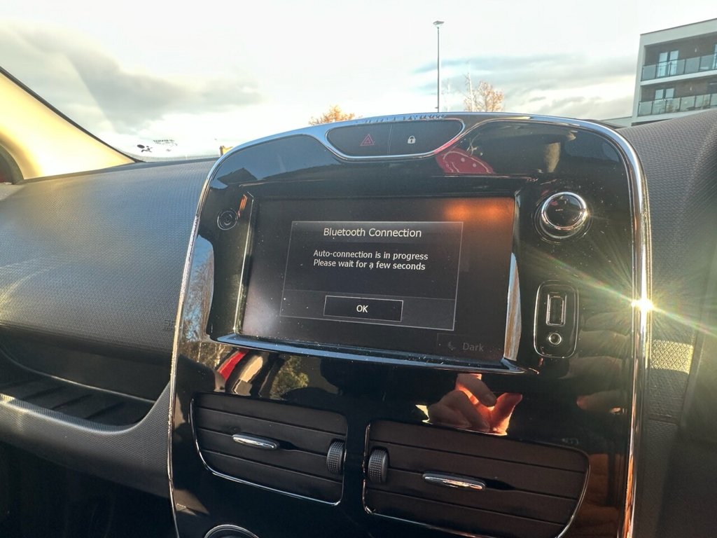 Used Renault Clio 2014 for sale - 76686665: Photo 24