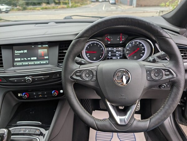 Used Vauxhall Insignia 2019 for sale - 76210835: Photo 2