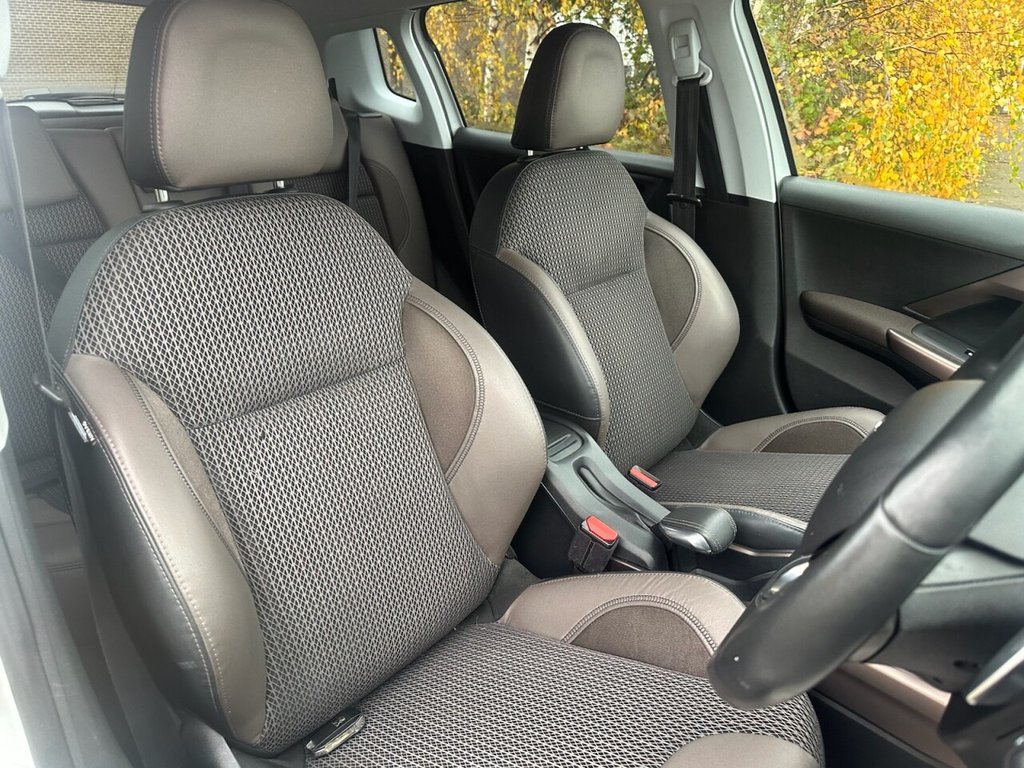 Used Peugeot 2008 2014 for sale - 76454312: Photo 19