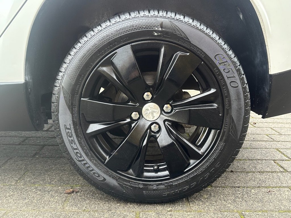 Used Peugeot 2008 2014 for sale - 76454312: Photo 32