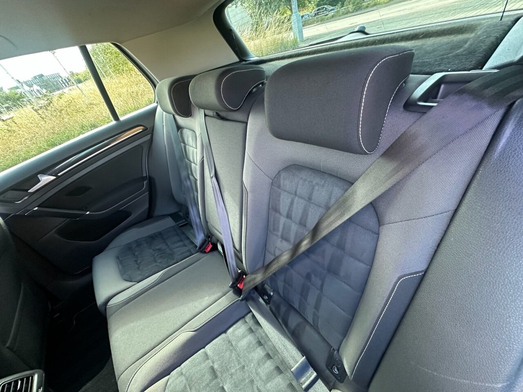 Used Volkswagen Golf 2016 for sale - 76019263: Photo 35