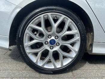 Used Ford Focus 2015 for sale - 79187210: Photo