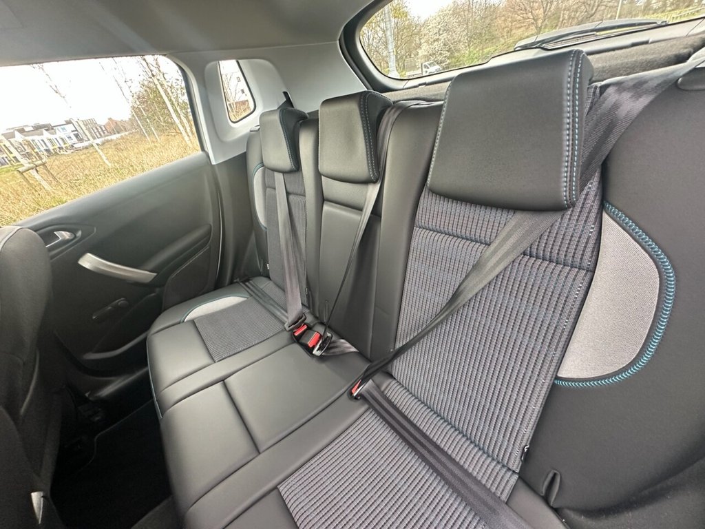 Used Peugeot 2008 2015 for sale - 77904686: Photo 32