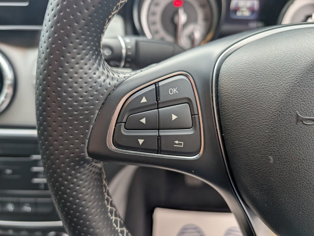 Used Mercedes-Benz CLA 2015 for sale - 76173339: Photo 44