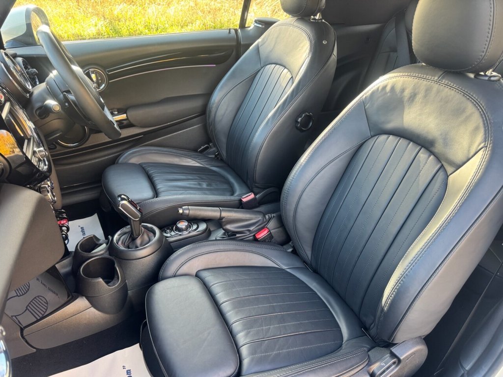 Used MINI Convertible 2019 for sale - 76453974: Photo 32