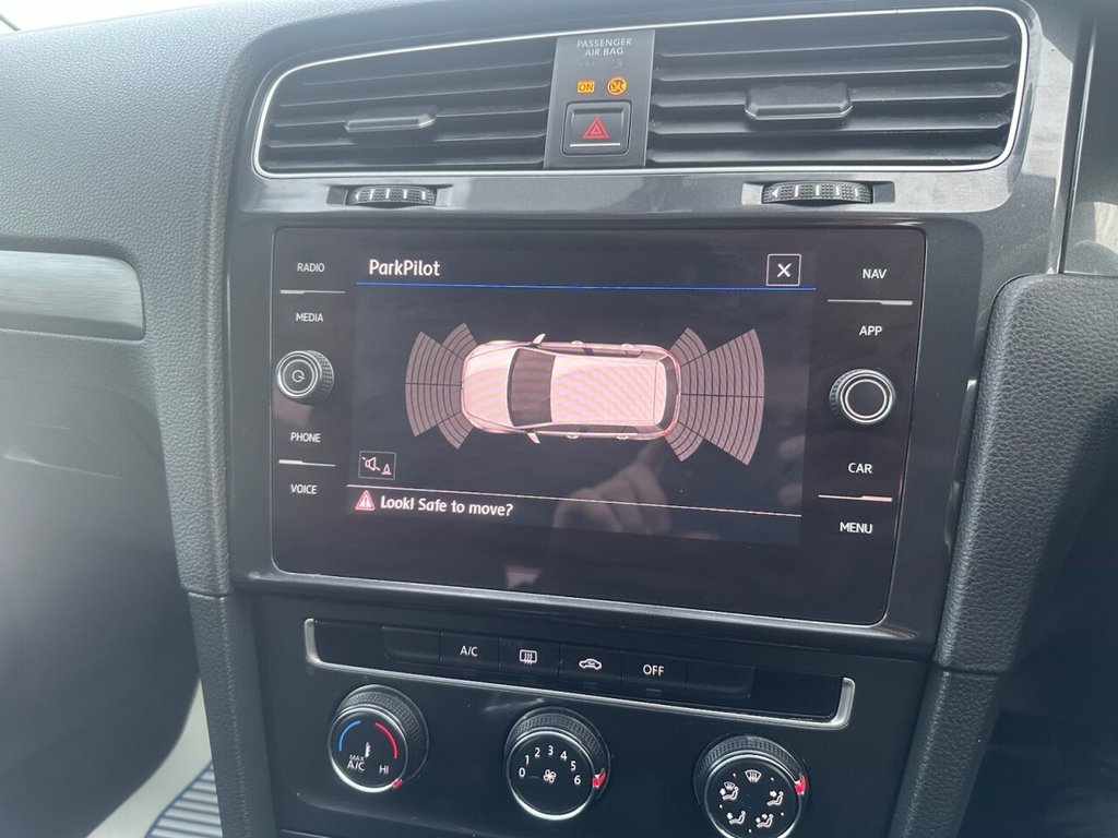 Used Volkswagen Golf 2017 for sale - 77594571: Photo 41