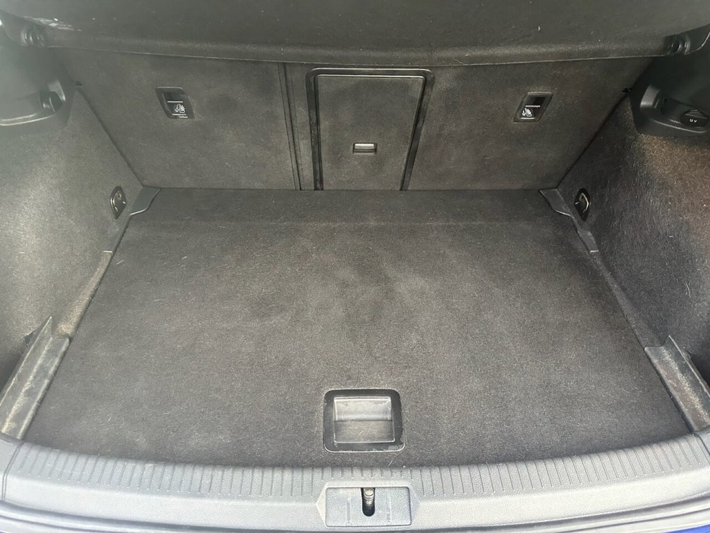 Used Volkswagen Golf 2017 for sale - 77594571: Photo 42