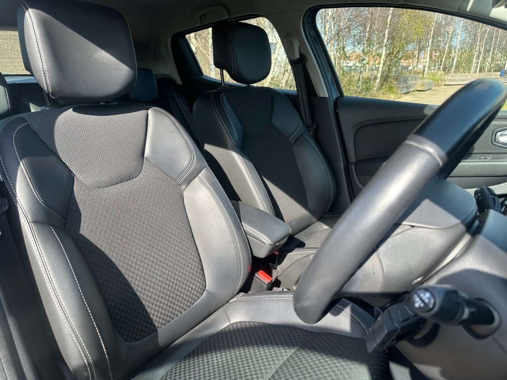 Used Renault Clio 2017 for sale - 78068306: Photo 5