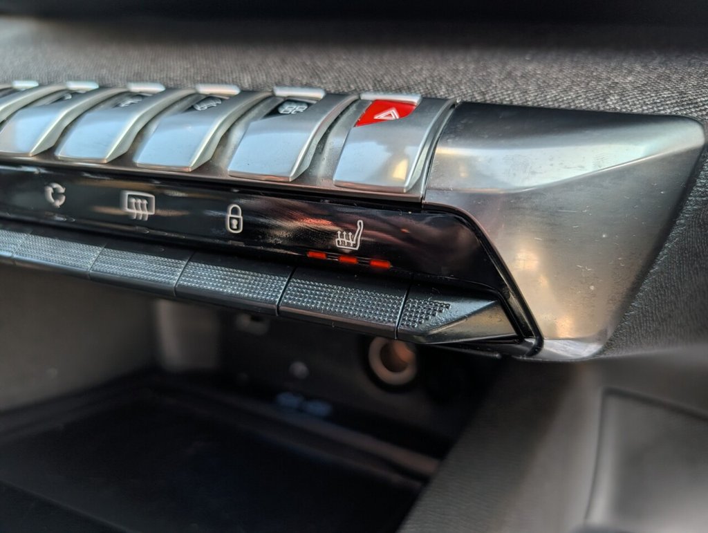 Used Peugeot 3008 2019 for sale - 77905052: Photo 39