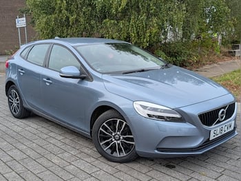 Used Volvo V40 2018 for sale - 79749565: Photo