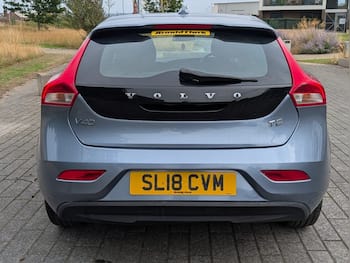 Used Volvo V40 2018 for sale - 79749565: Photo