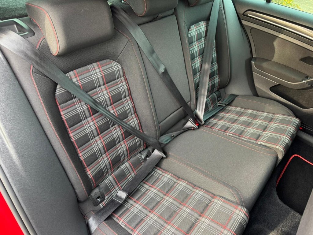 Used Volkswagen Golf 2014 for sale - 76386622: Photo 33