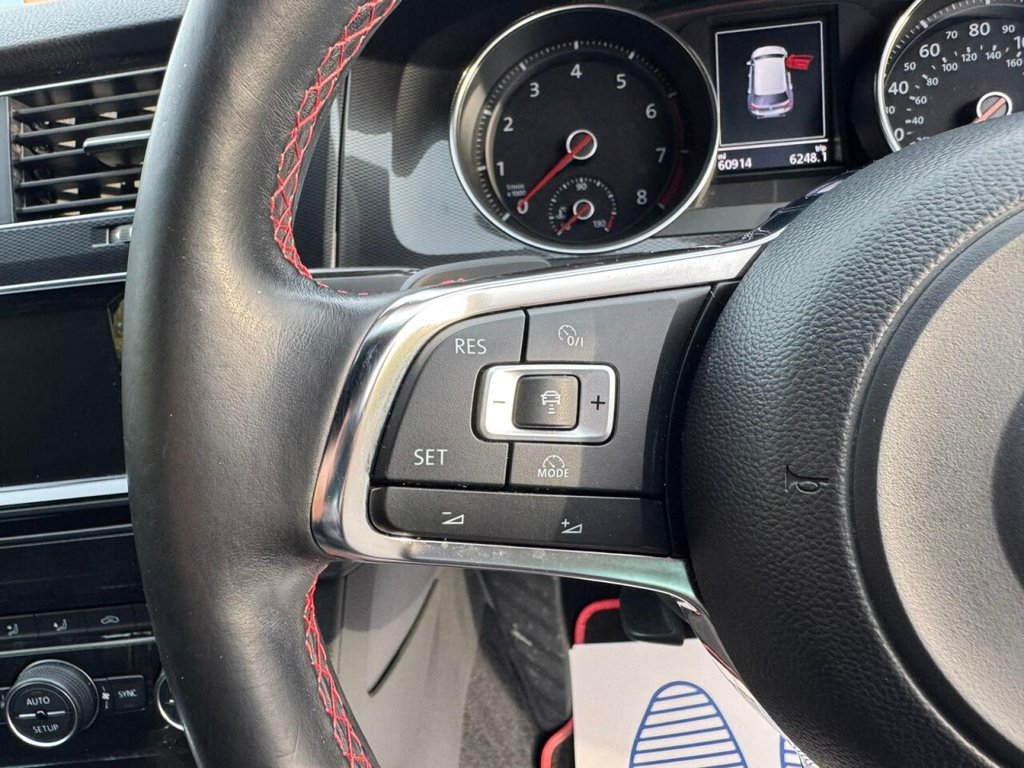 Used Volkswagen Golf 2014 for sale - 76386622: Photo 39