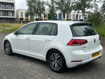 Used Volkswagen Golf 2018 for sale - 78919220: Photo