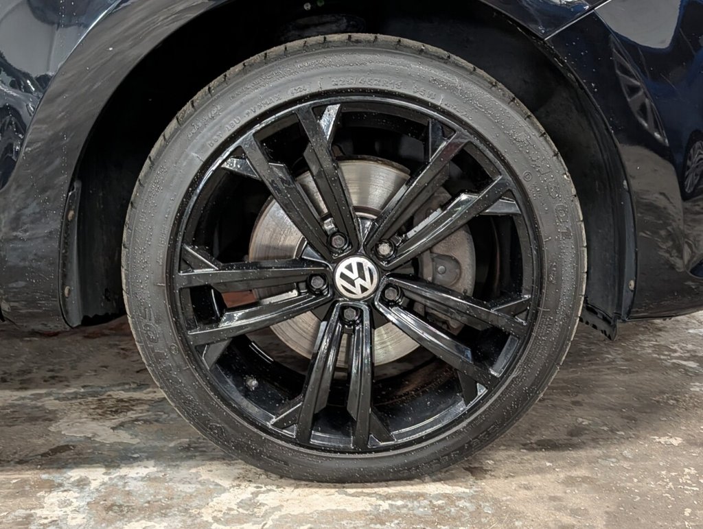 Used Volkswagen Sharan 2016 for sale - 77890925: Photo 5