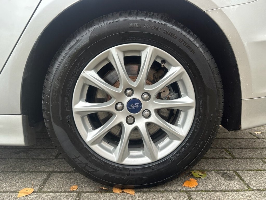 Used Ford Mondeo 2015 for sale - 76496896: Photo 37