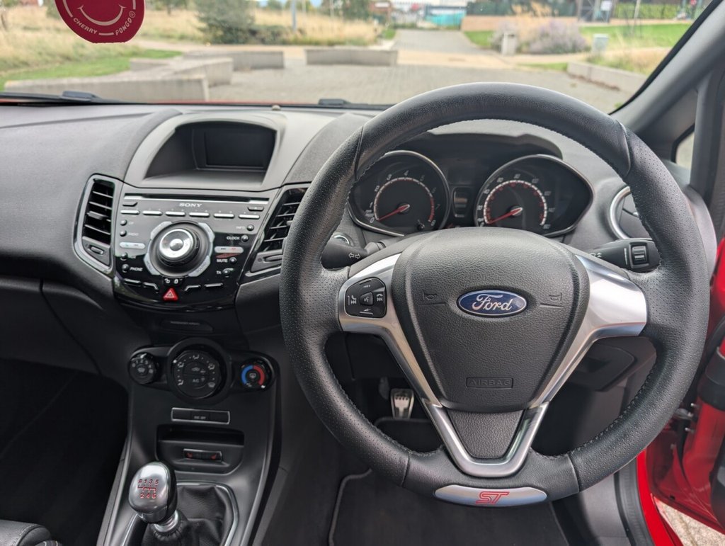 Used Ford Fiesta 2016 for sale - 76092547: Photo 44