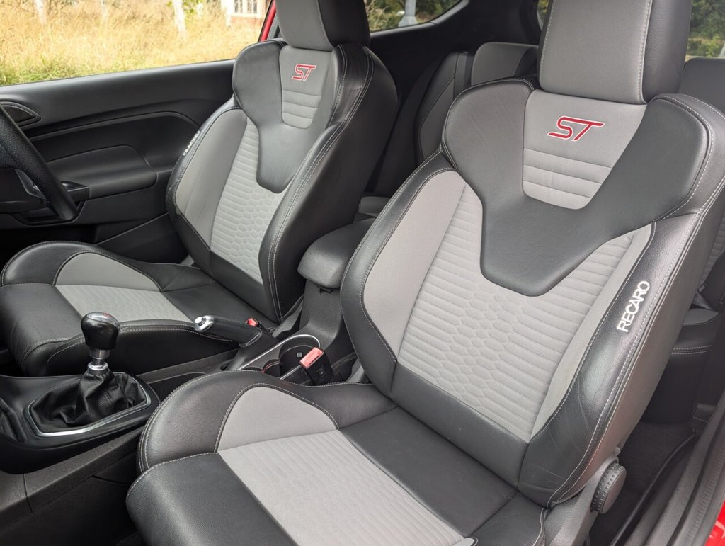Used Ford Fiesta 2016 for sale - 76092547: Photo 50
