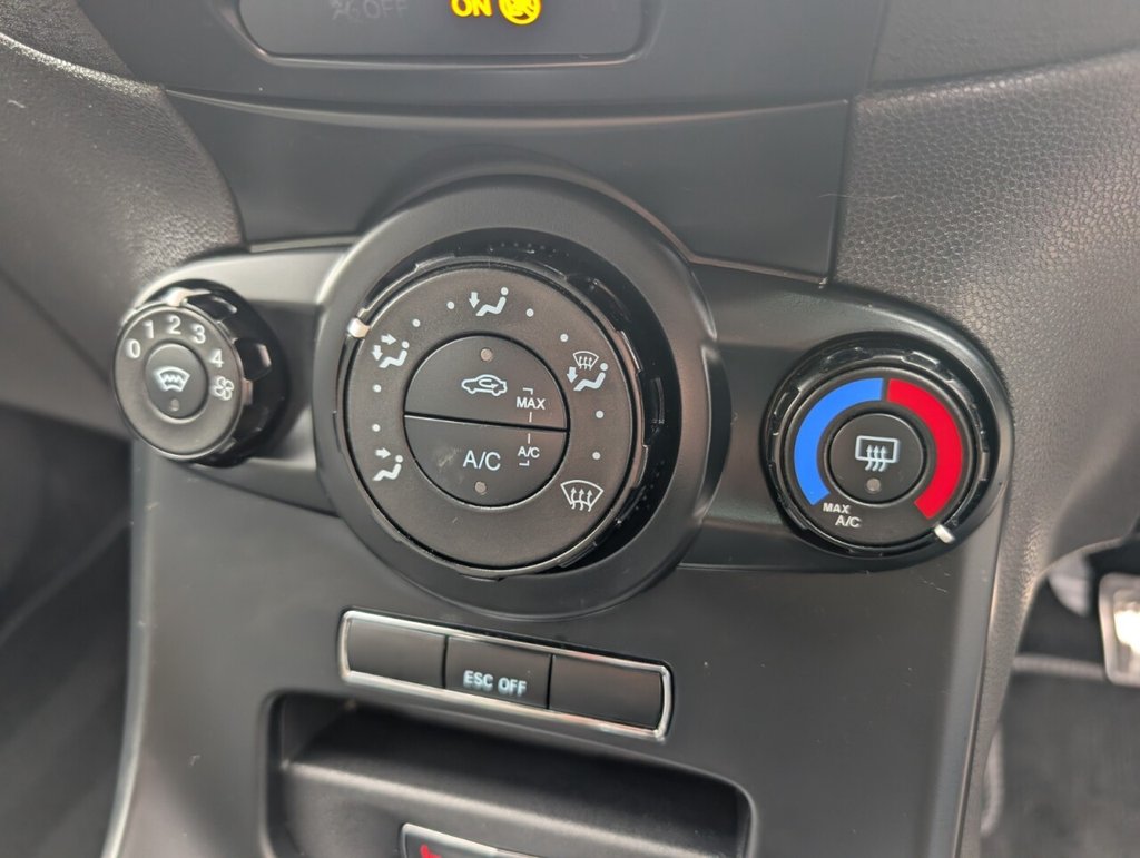 Used Ford Fiesta 2016 for sale - 76092547: Photo 8