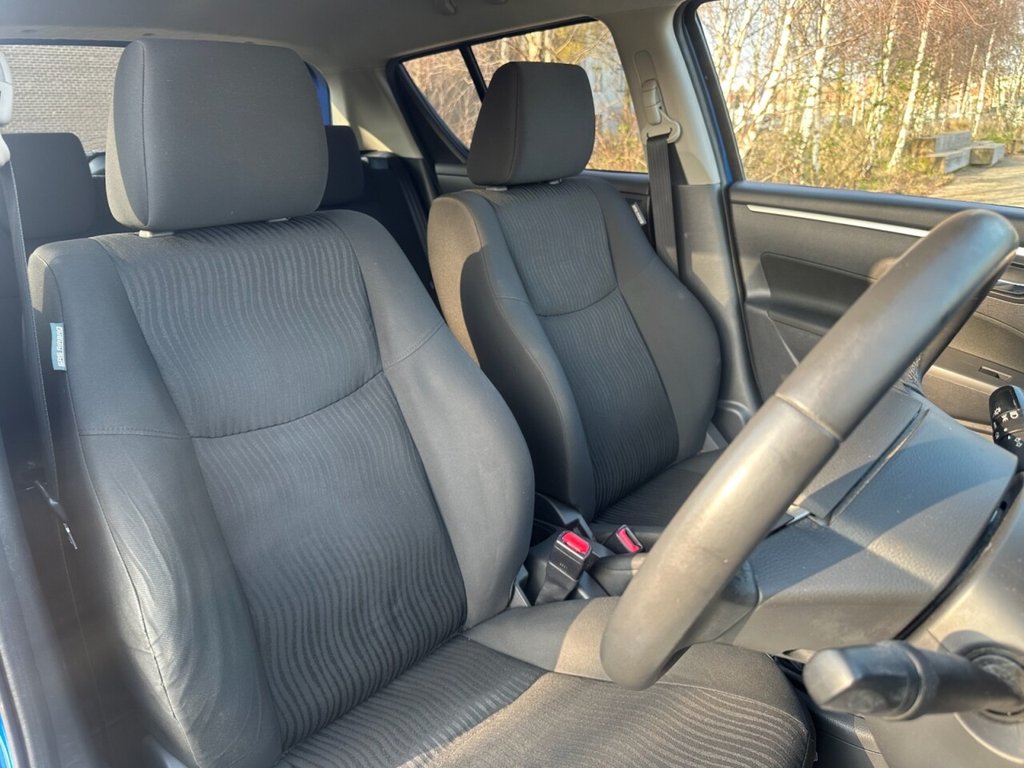 Used Suzuki Swift 2013 for sale - 77764669: Photo 2