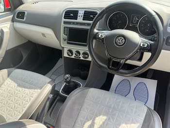Used Volkswagen Polo 2017 for sale - 79643640: Photo