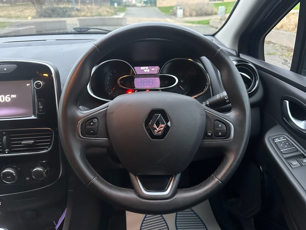 Used Renault Clio 2018 for sale - 77368900: Photo 21