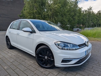Used Volkswagen Golf 2017 for sale - 78886952: Photo