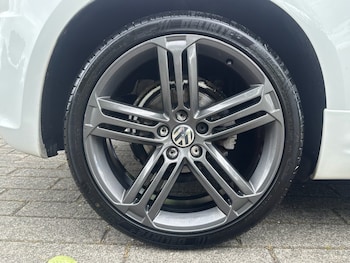 Used Volkswagen Scirocco 2017 for sale - 78930317: Photo