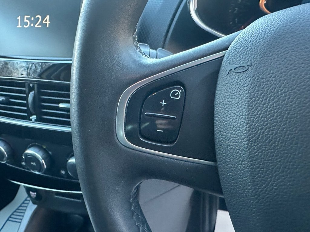 Used Renault Clio 2019 for sale - 77313485: Photo 30