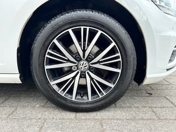 Used Volkswagen Golf 2019 for sale - 79409757: Photo