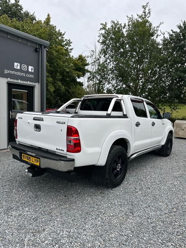 Used Toyota Hilux 2015 for sale - 76743904: Photo 2