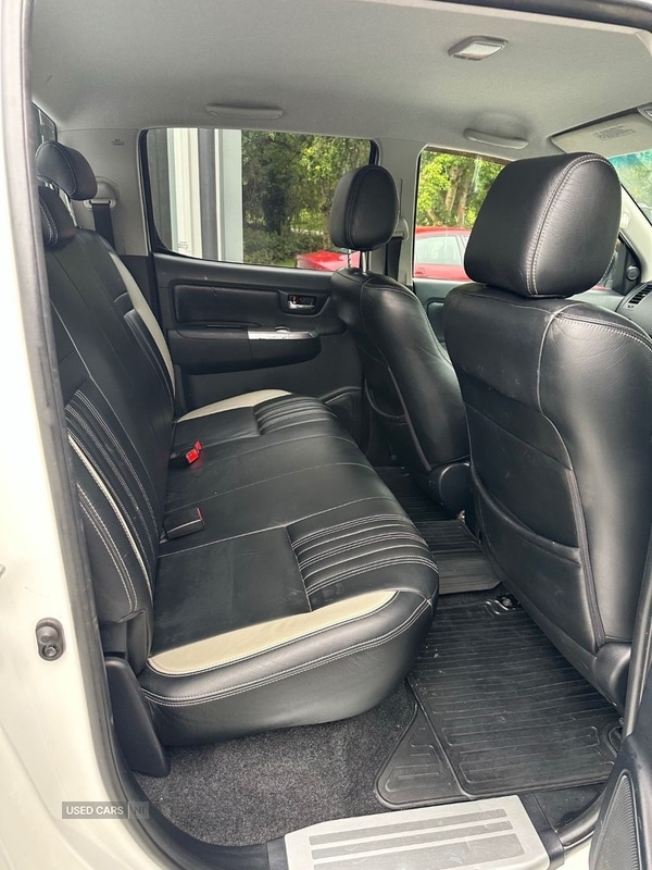 Used Toyota Hilux 2015 for sale - 76743904: Photo 8