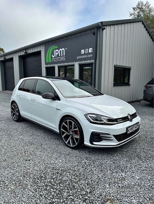 Used Volkswagen Golf 2017 for sale - 76729243: Photo 1