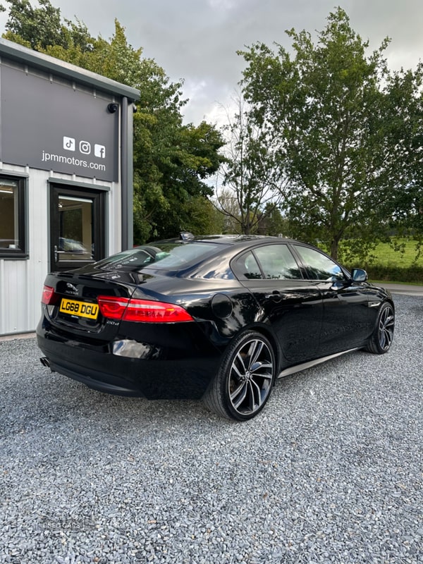 Used Jaguar XE 2018 for sale - 76014086: Photo 2