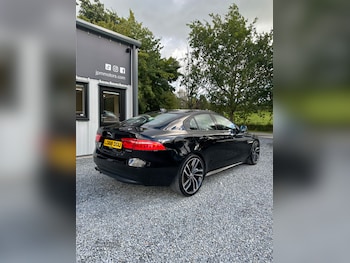 Used Jaguar XE 2018 for sale - 76014086: Photo
