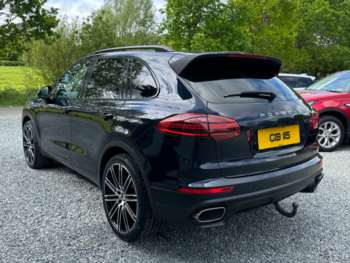 Used Porsche Cayenne 2015 for sale - 74727170: Photo