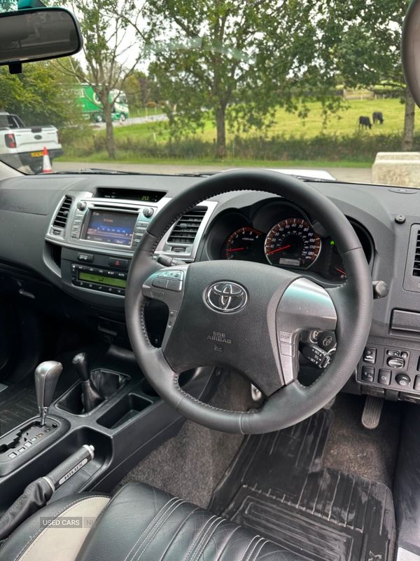 Used Toyota Hilux 2015 for sale - 76458226: Photo 6