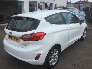 Used Ford Fiesta 2017 for sale - 74606709: Photo
