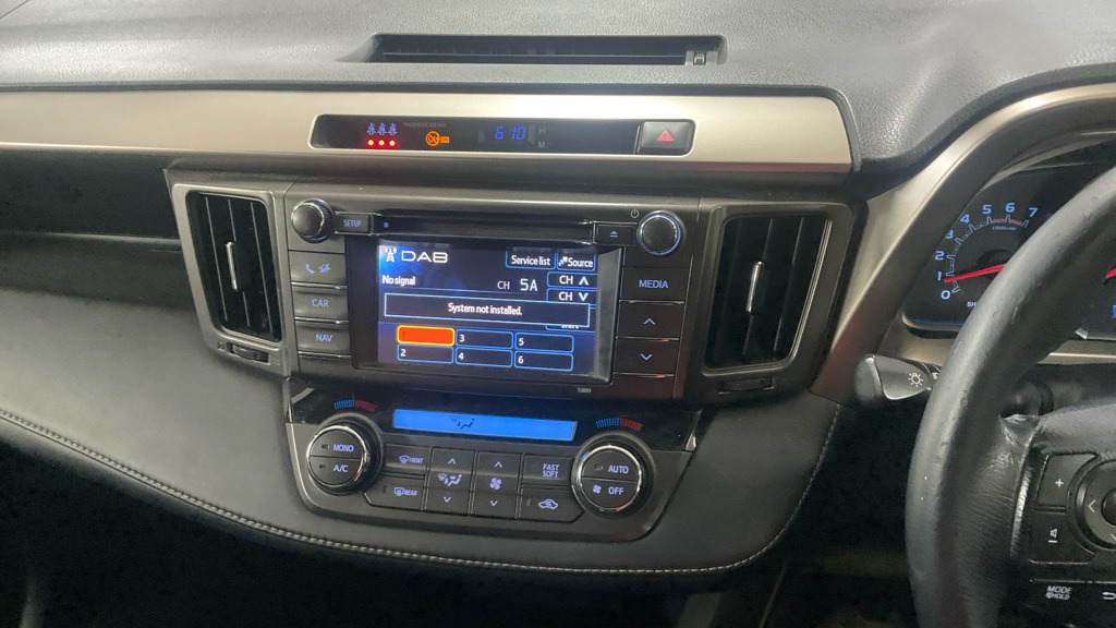 Used Toyota RAV4 2013 for sale - 76126244: Photo 11
