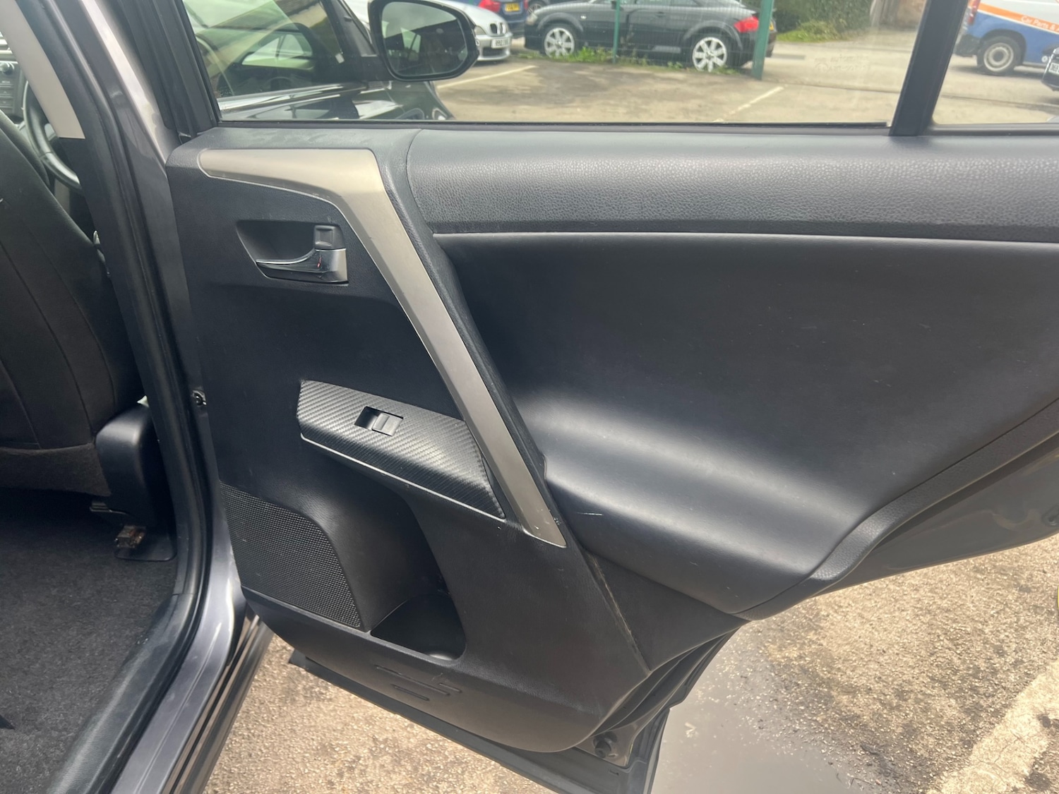 Used Toyota RAV4 2013 for sale - 76126244: Photo 18