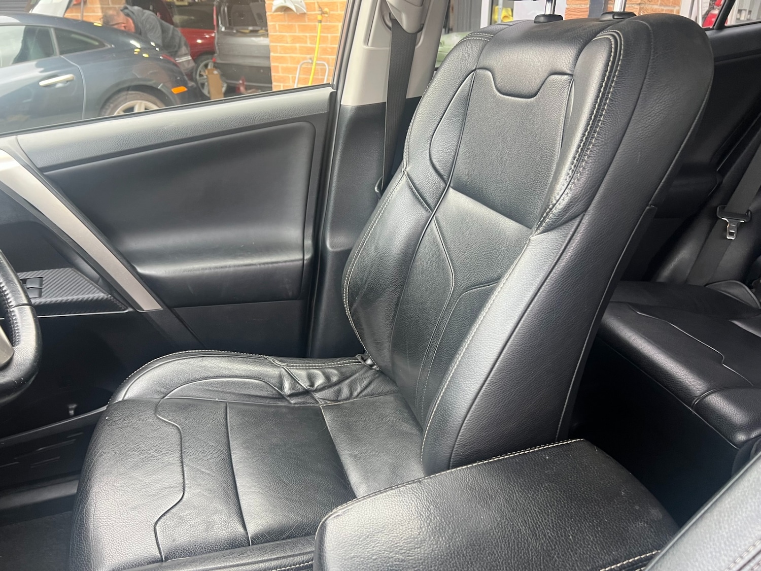 Used Toyota RAV4 2013 for sale - 76126244: Photo 27